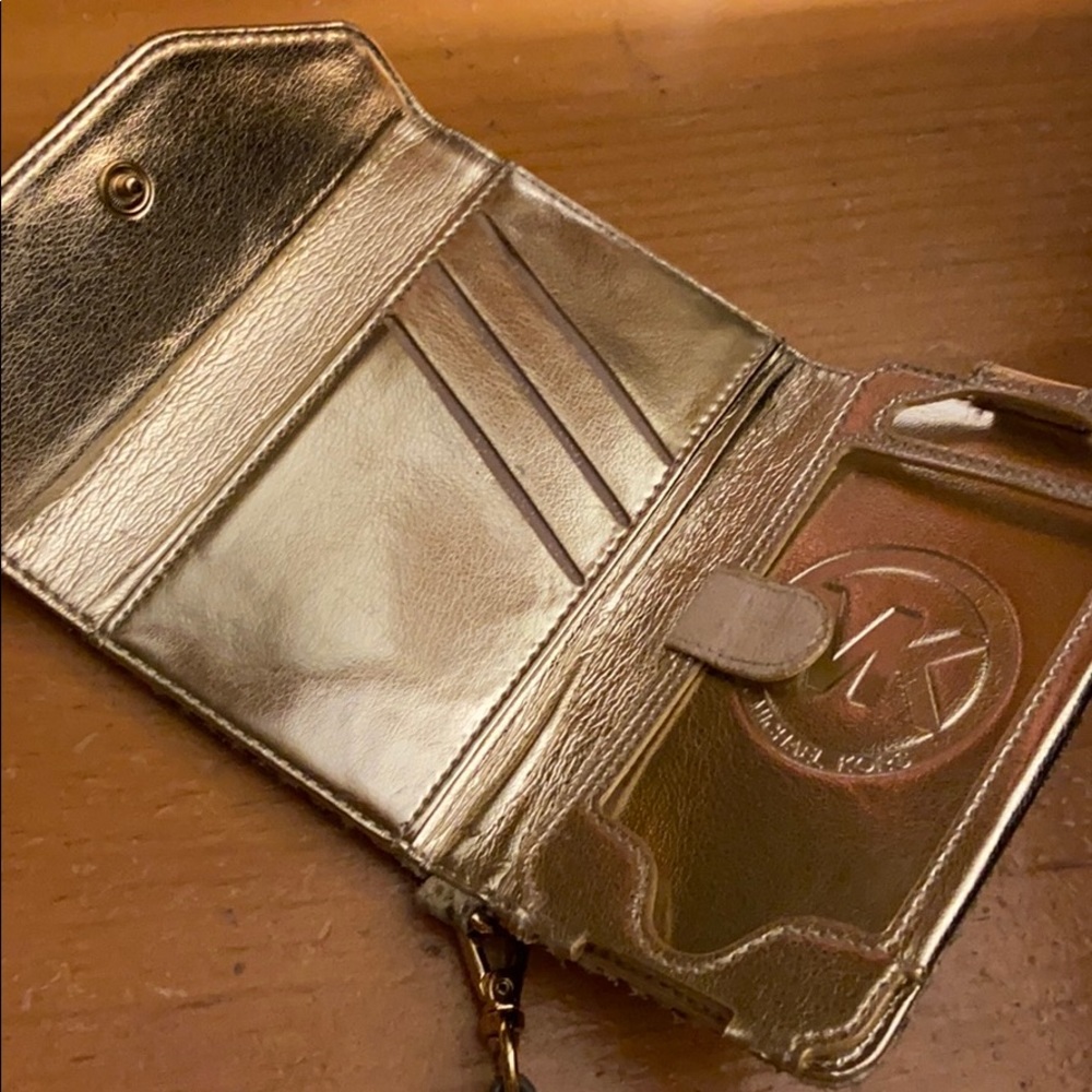 Sold - Picture 2 of 3